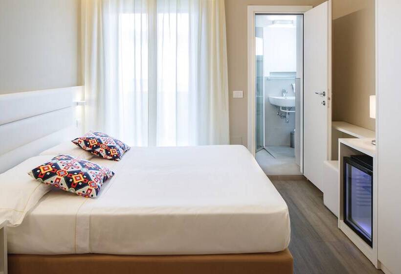 Отель Unaway Imperial Beach