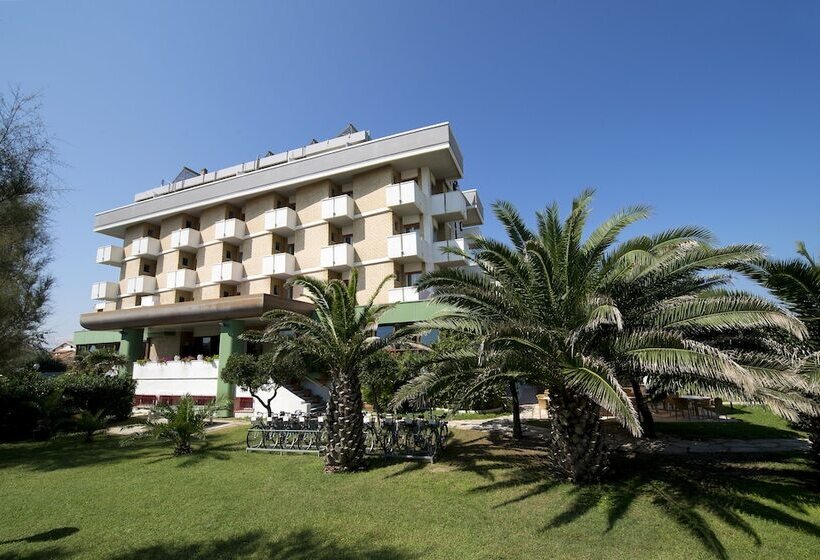 Отель Unaway Imperial Beach