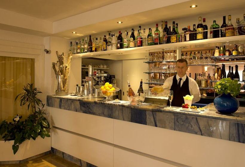 Отель Unaway Imperial Beach