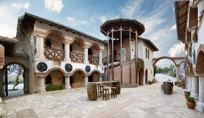 هتل Vinifera Vineyards