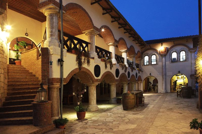 هتل Vinifera Vineyards