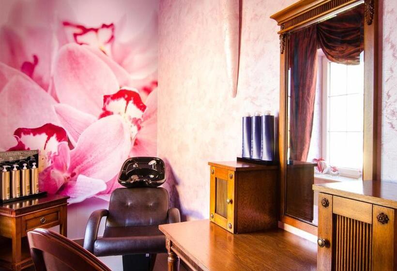 هتل Wellness & Spa Nowy Dwór