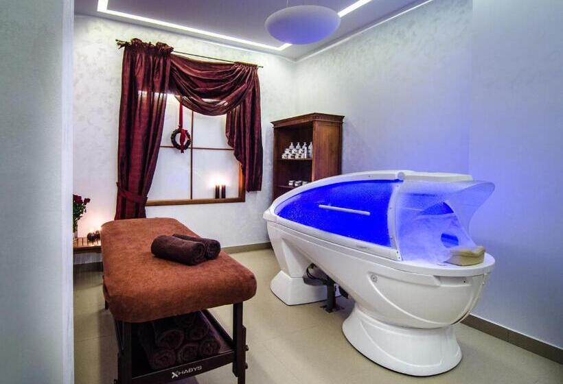 هتل Wellness & Spa Nowy Dwór
