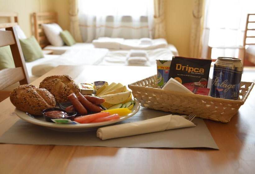 هتل Wenderedu Business Center