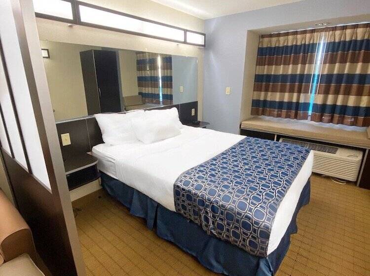 בית מלון כפרי Westay Suites   Belle Chasse