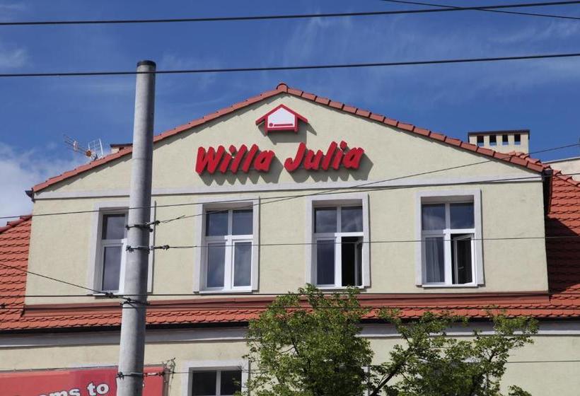 هتل Willa Julia