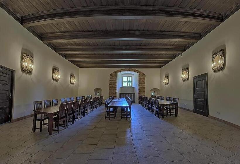 فندق Zamek W Krasiczynie