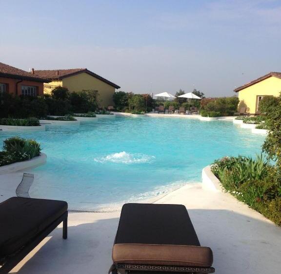 Joia Hotel & Luxury Apartments