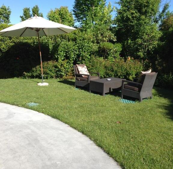 Joia Hotel & Luxury Apartments