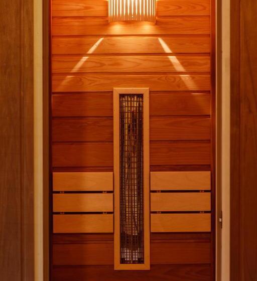 Lipa Hotel és étterem