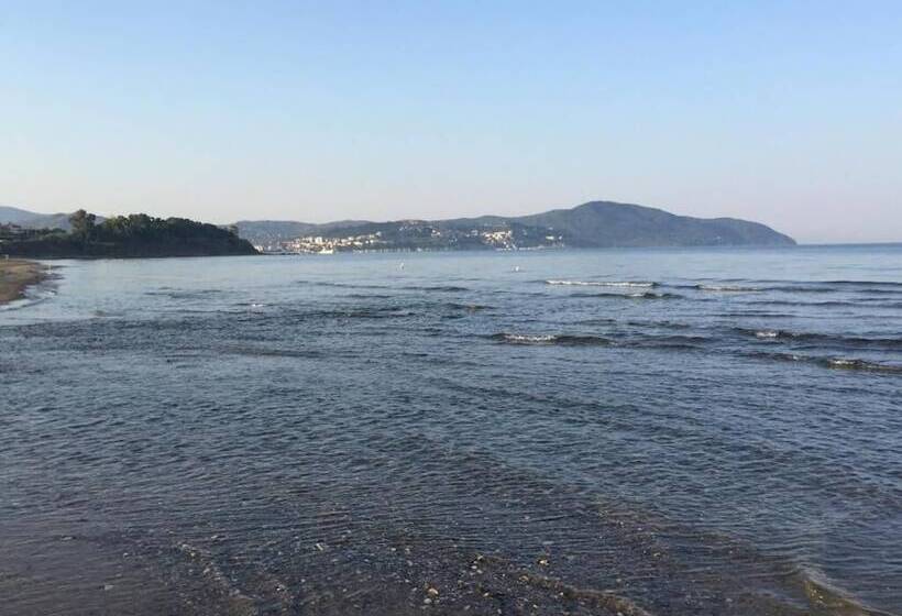Medea Beach Resort