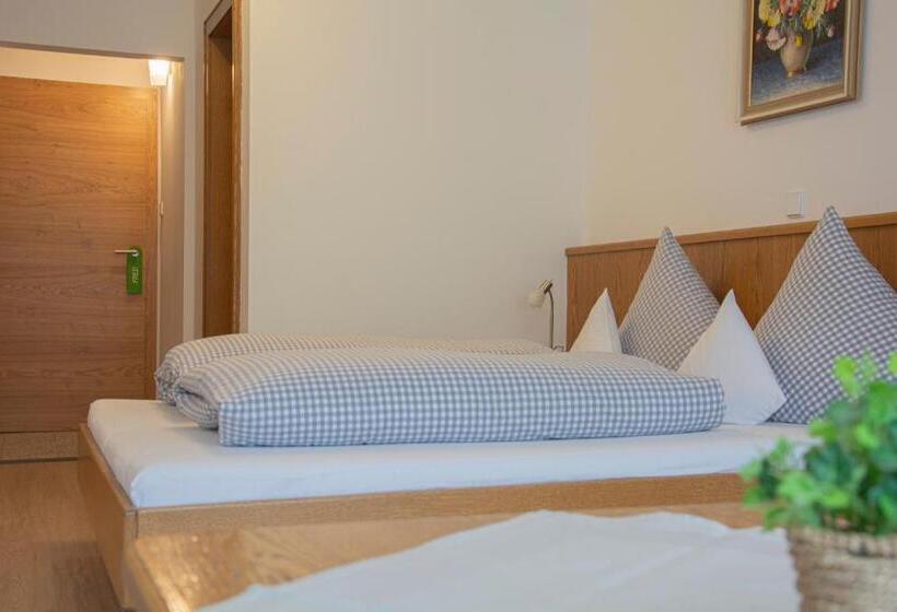 פנסיון Gästehaus Familie Gebhard Schädle