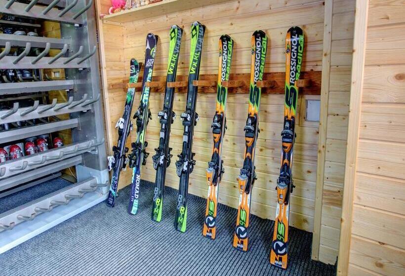 بنسيون Wellness Penzion Zora Family