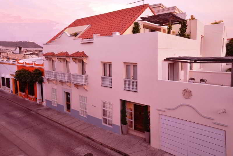 San Diego 974 Suites