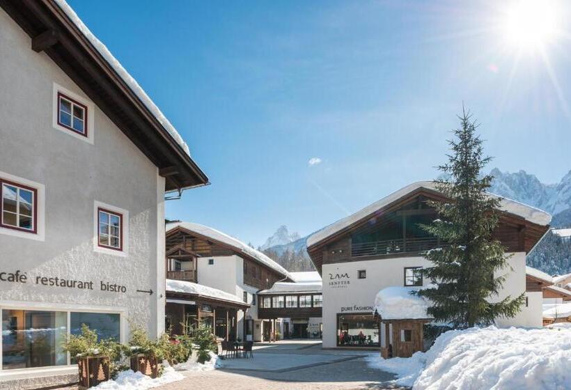 Zin Senfter Residence