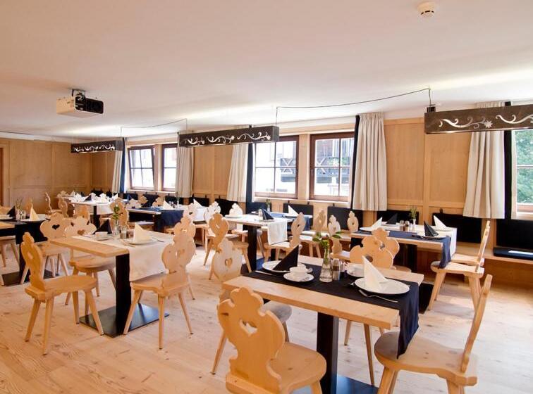 Zin Senfter Residence