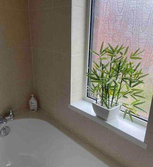 2 Bed Sleeps 6 Beach Retreat St Annes On Sea