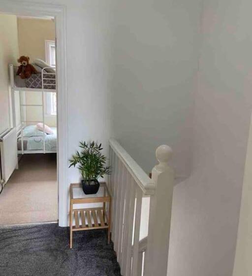 2 Bed Sleeps 6 Beach Retreat St Annes On Sea