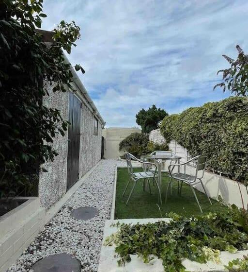 2 Bed Sleeps 6 Beach Retreat St Annes On Sea