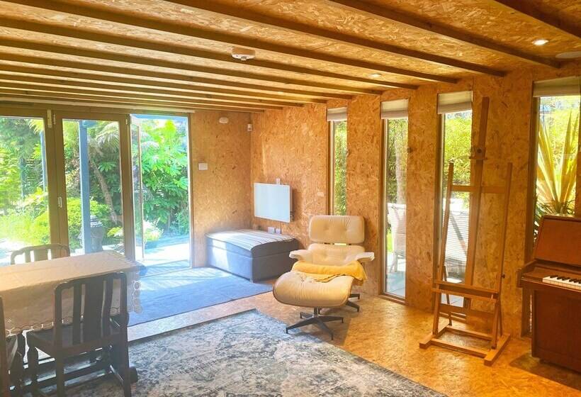 Zen Garden Cottage   Patio & Parking By The Bay