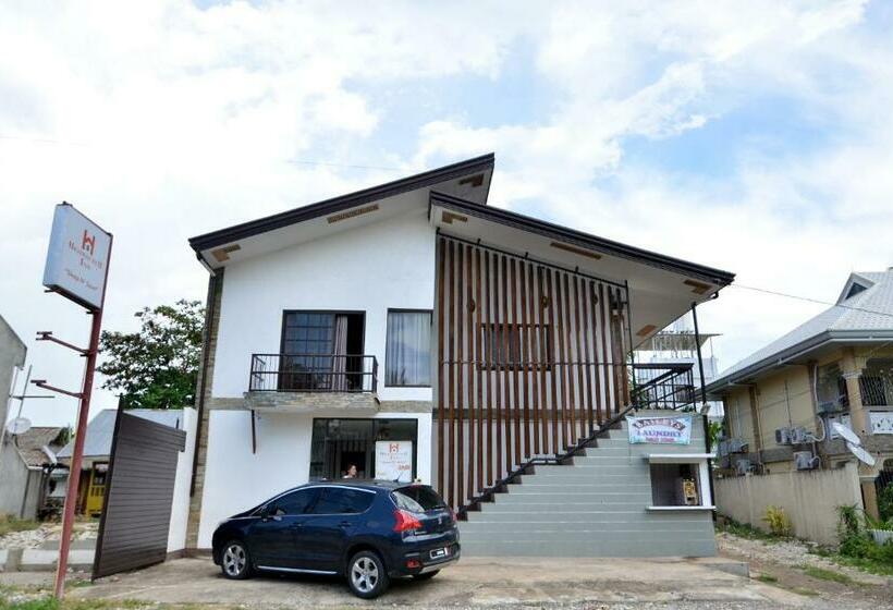 הוסטל Highway To H Inn