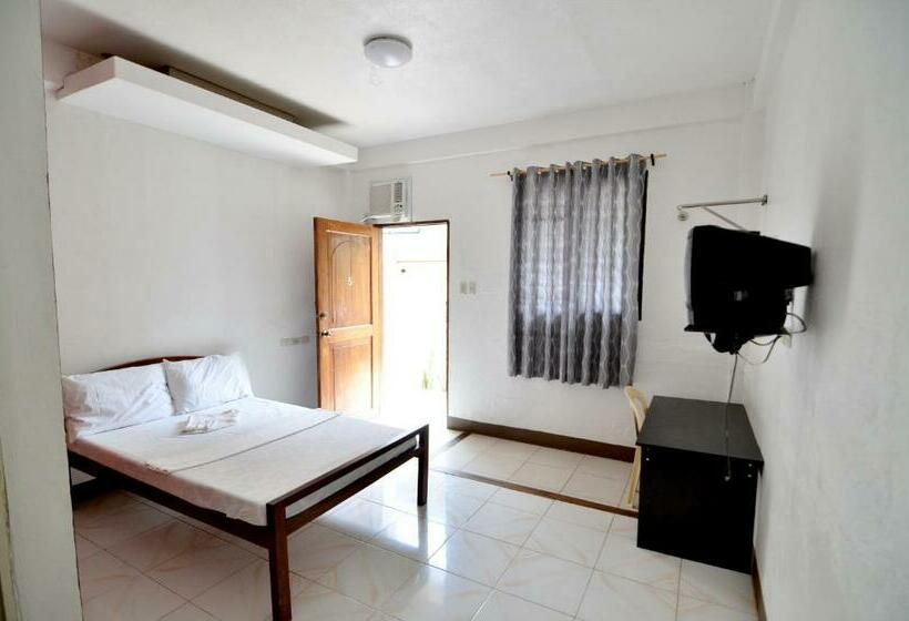 הוסטל Highway To H Inn