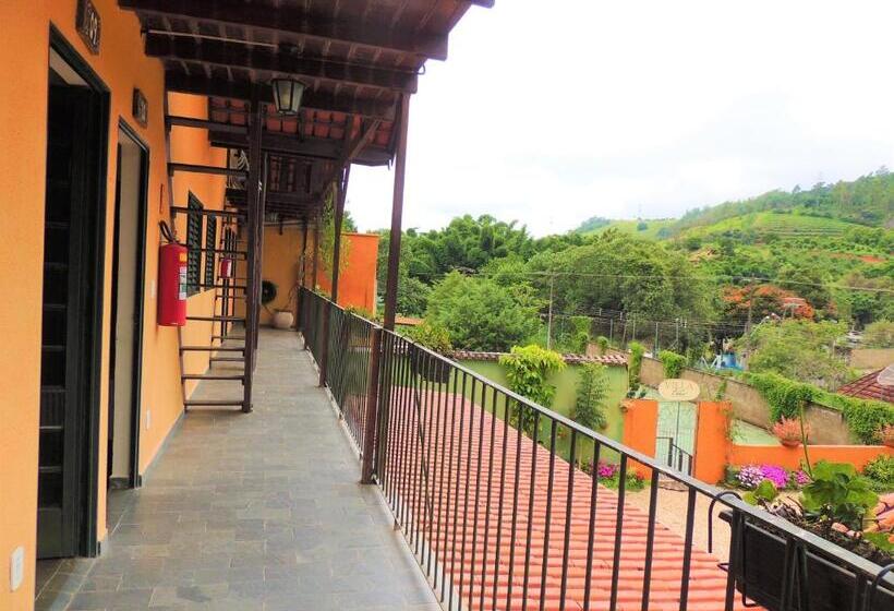 ユースホステル Pousada Villa Três