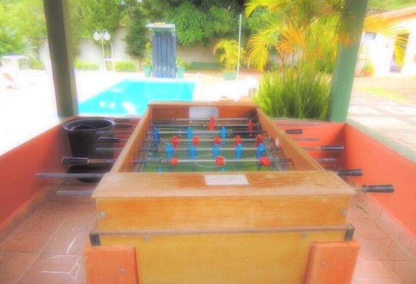 ユースホステル Pousada Villa Três