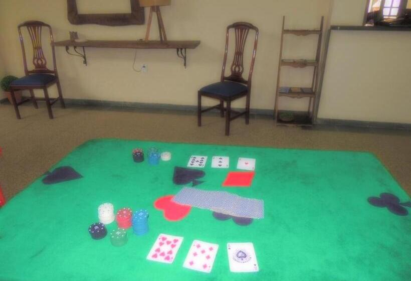 ユースホステル Pousada Villa Três