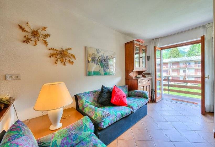 Bramé La Fam 32 Few Steps From Skiing   Happy Rentals