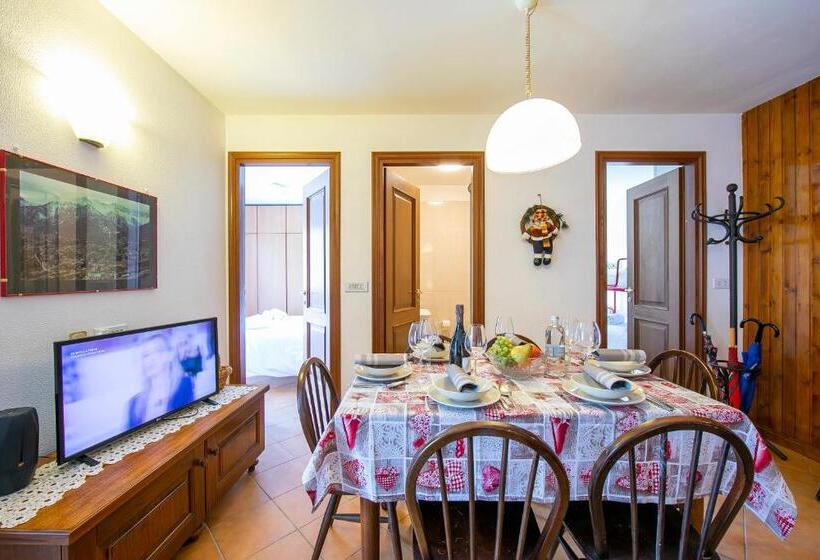 Bramé La Fam 32 Few Steps From Skiing   Happy Rentals