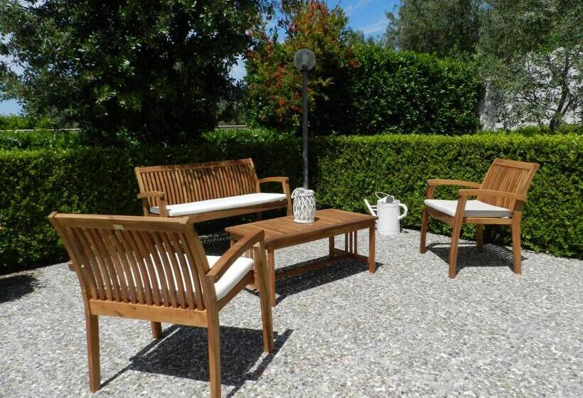 Отель Agriturismo La Rondine