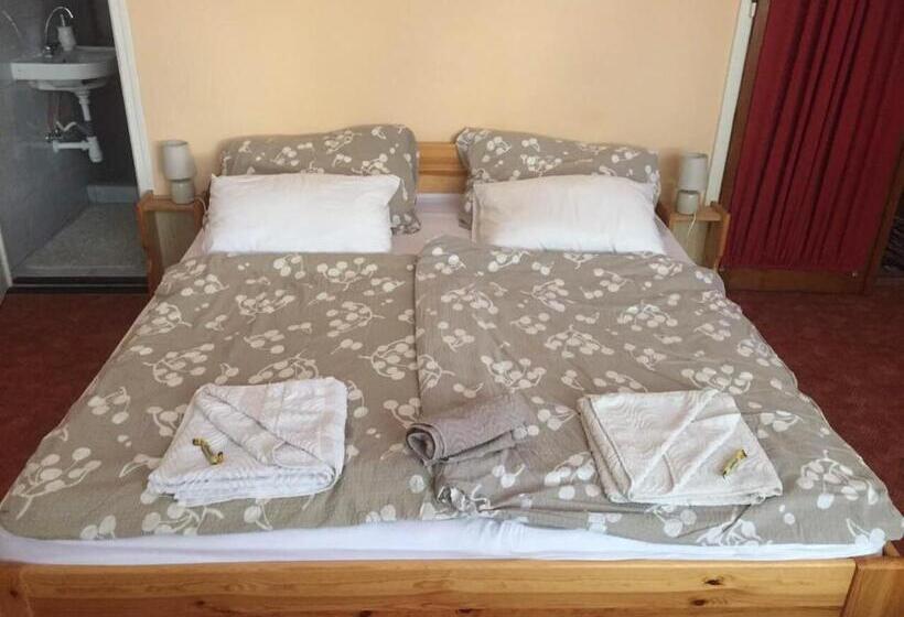 پانسیون Bazilika Vendégház