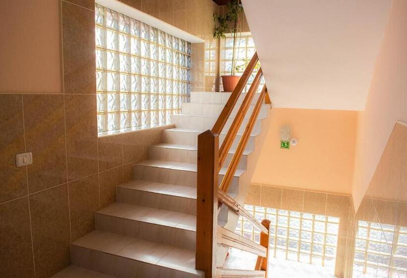 פנסיון Casa Maia