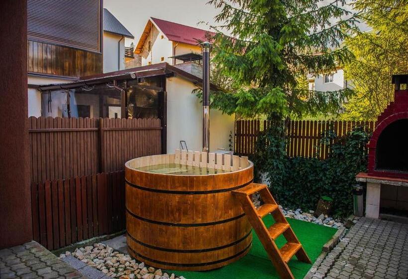 פנסיון Casa Maia