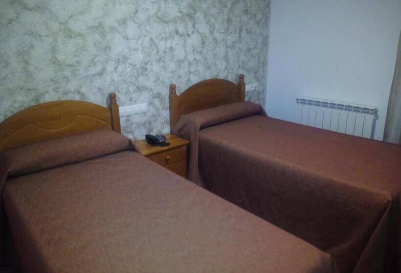 ペンション Hostal Plaza Mayor De Almazán