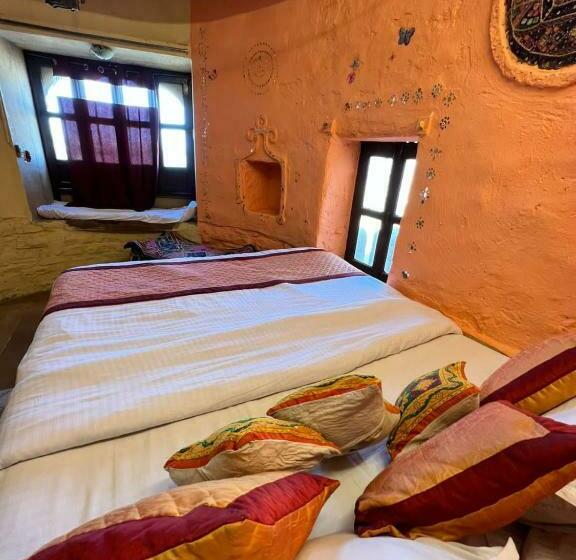 פנסיון Saffron Guest House