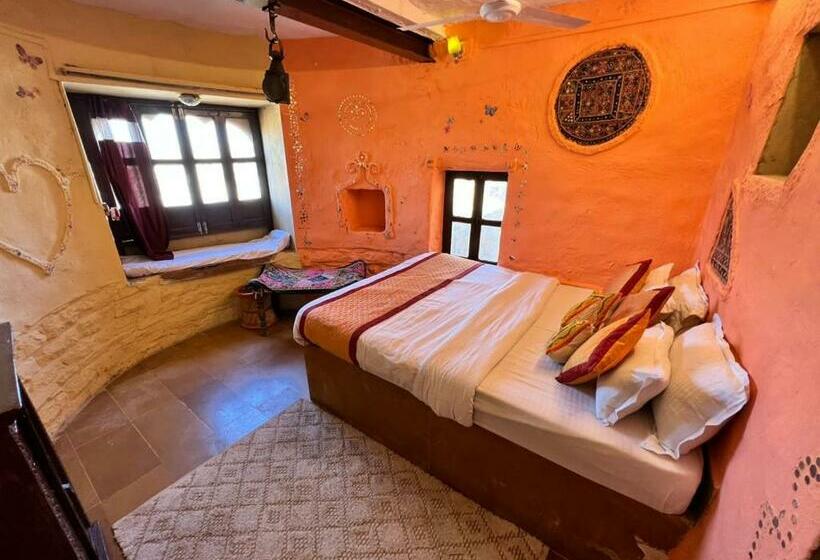 פנסיון Saffron Guest House