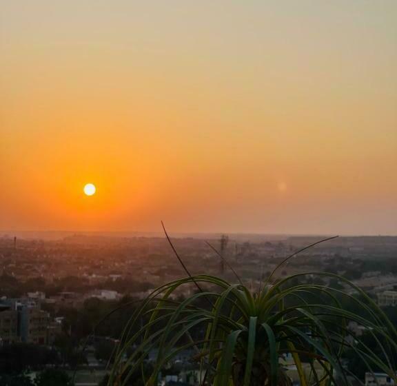 פנסיון Saffron Guest House