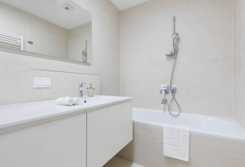 Sky9 Apartments District 3