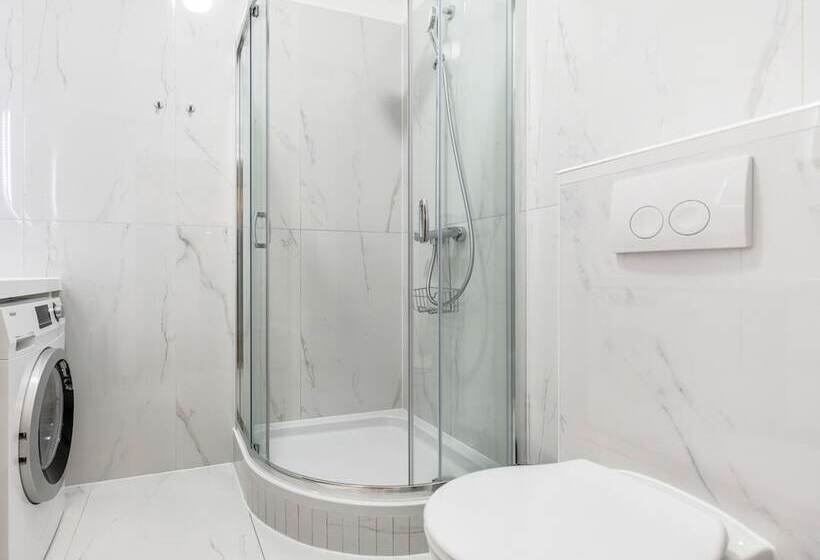 Sky9 Apartments District 3