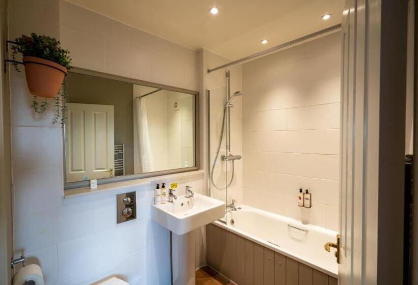 旅馆 Crown Inn At Tolldown