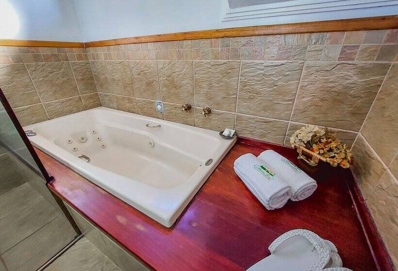 호스텔 Pousada Victoria Villa By Nacional Inn A 800 Metros Da Vila Capivari