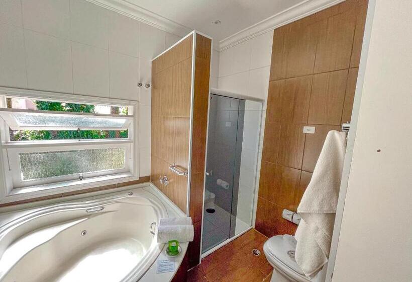 호스텔 Pousada Victoria Villa By Nacional Inn A 800 Metros Da Vila Capivari