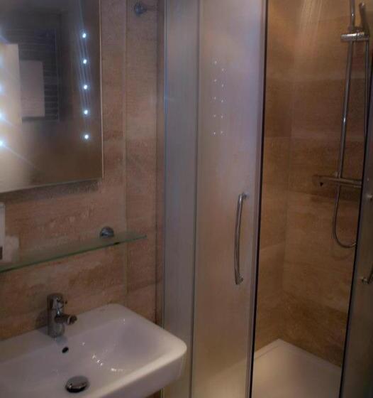 فندق صغير The George Inn