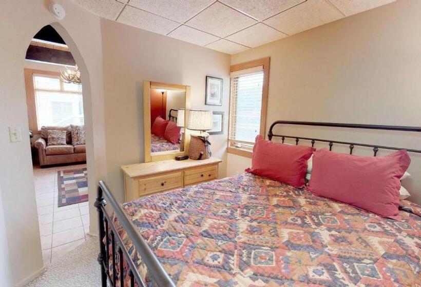 Aspenwood Coraltree Residence Collection