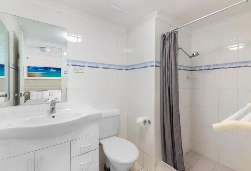 Beachcomber Resort   Official