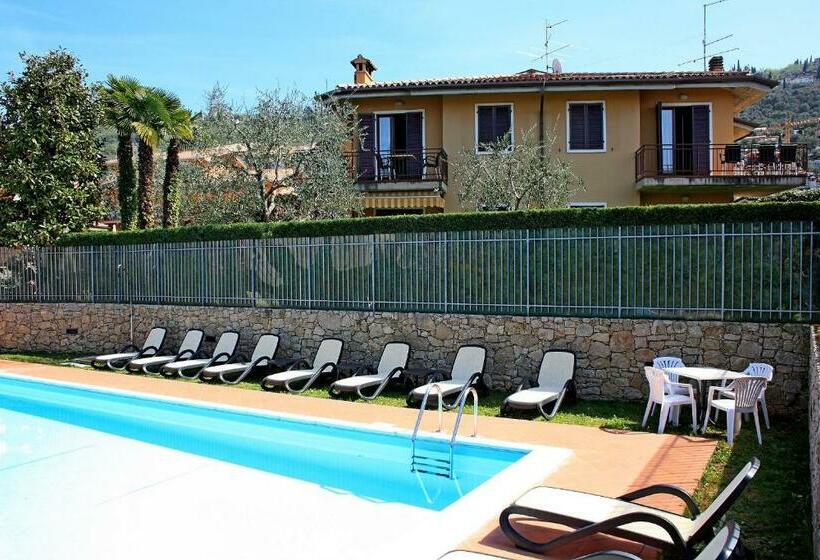 Casa Orchidea Apartments