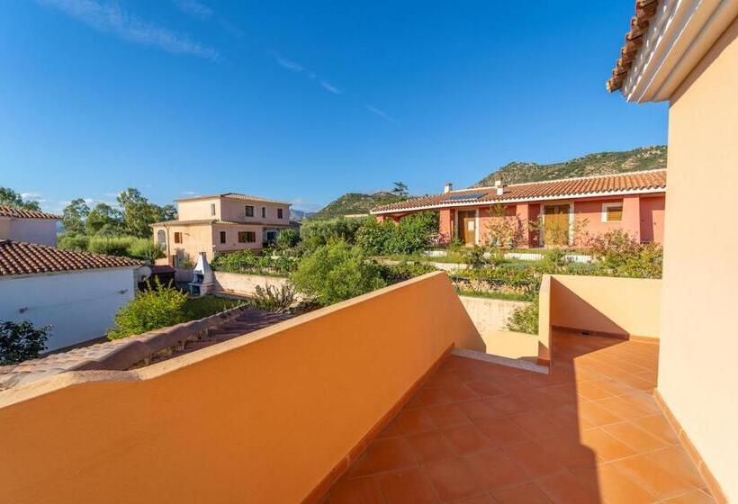 Iss Travel, L Uddastru Panoramic Apartments With Private Outdoor Terrace