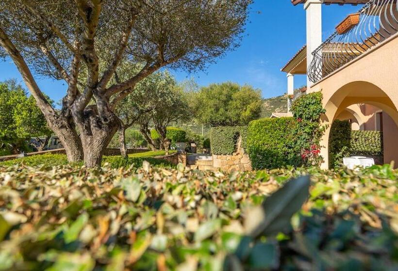 Iss Travel, L Uddastru Panoramic Apartments With Private Outdoor Terrace